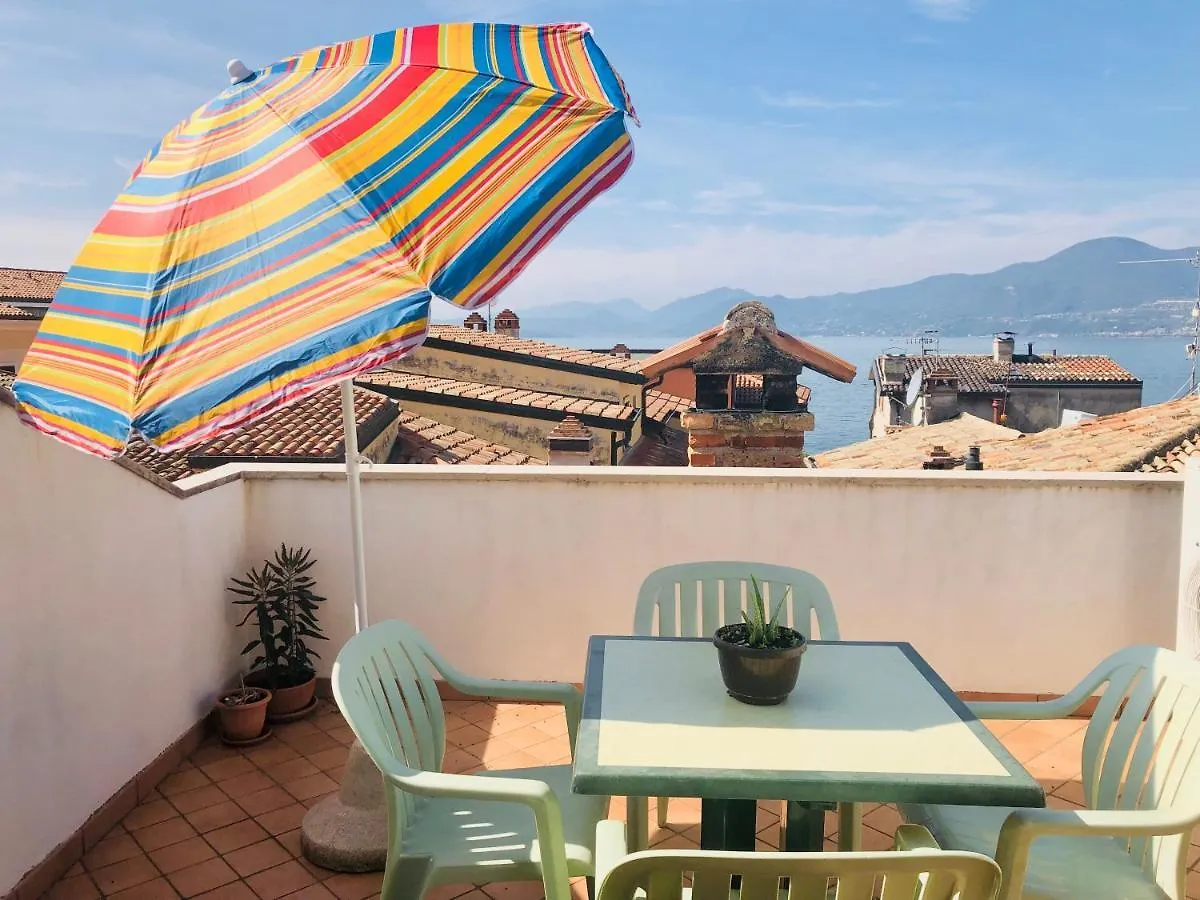 Villa Red House With Lake View Torri Del Benaco